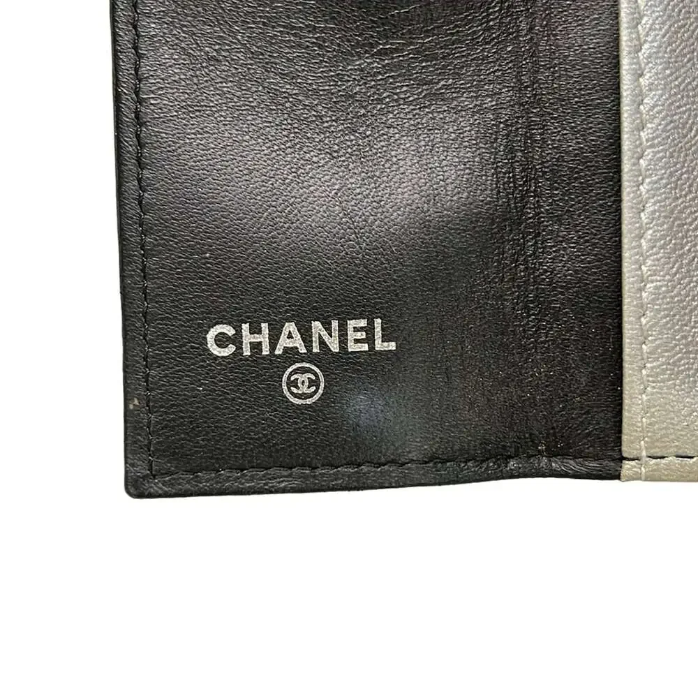 Chanel Camellia Key Case
